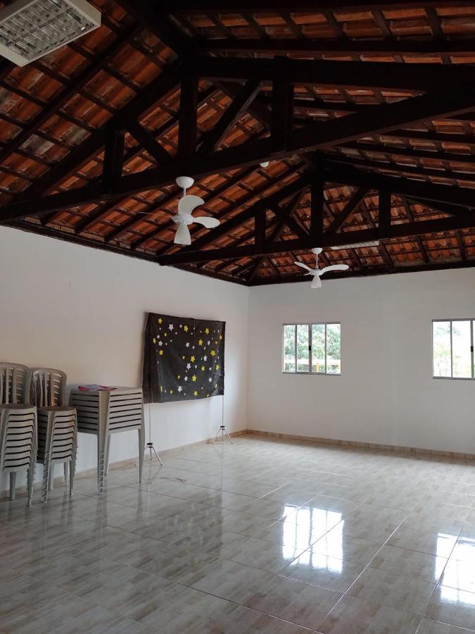 Chacara Bella Vida Com Piscina Churrasqueira Salao De Festas Fogao A Lenha Quadra 阿拉萨里瓜马 外观 照片