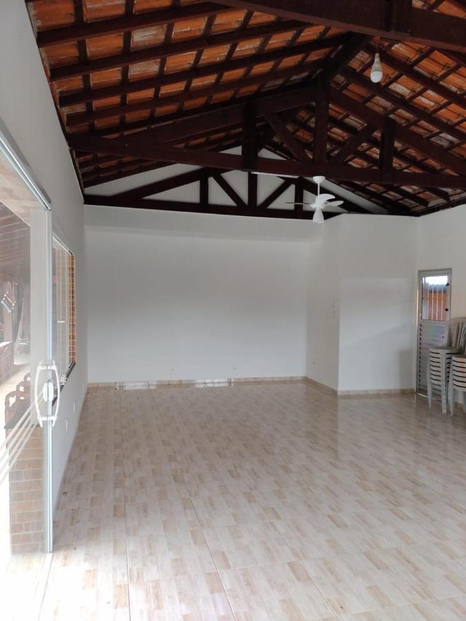 Chacara Bella Vida Com Piscina Churrasqueira Salao De Festas Fogao A Lenha Quadra 阿拉萨里瓜马 外观 照片