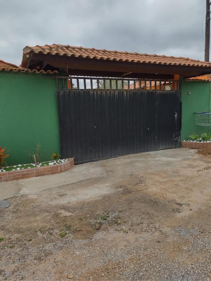 Chacara Bella Vida Com Piscina Churrasqueira Salao De Festas Fogao A Lenha Quadra 阿拉萨里瓜马 外观 照片