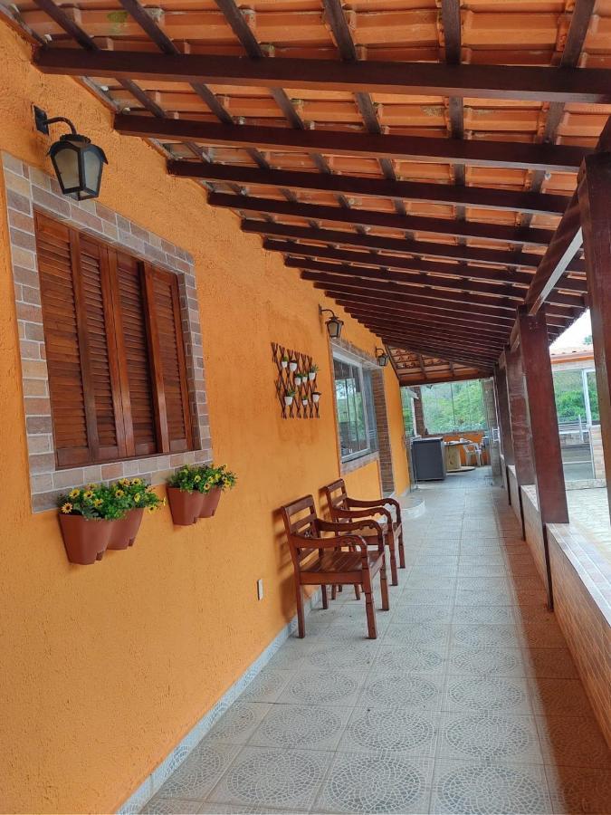 Chacara Bella Vida Com Piscina Churrasqueira Salao De Festas Fogao A Lenha Quadra 阿拉萨里瓜马 外观 照片