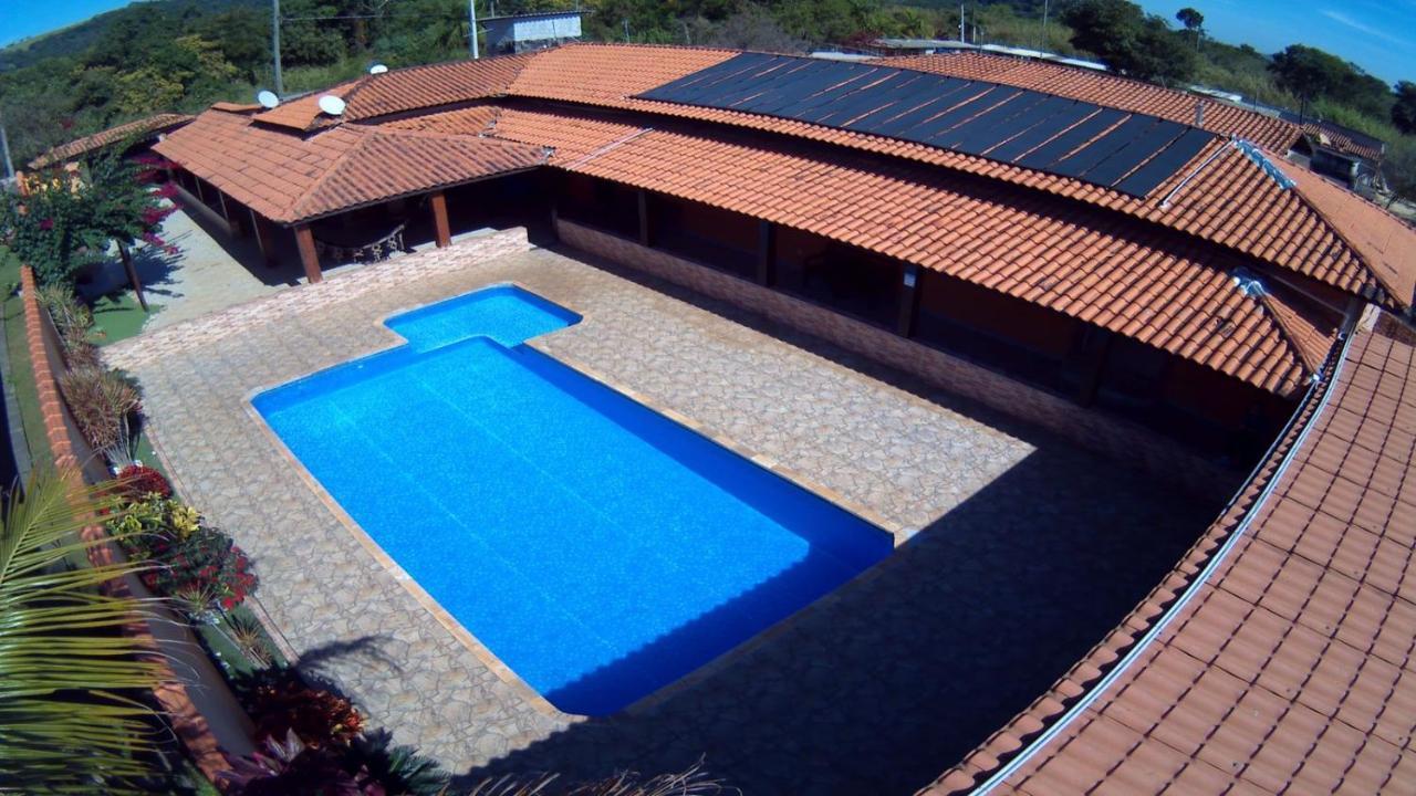 Chacara Bella Vida Com Piscina Churrasqueira Salao De Festas Fogao A Lenha Quadra 阿拉萨里瓜马 外观 照片